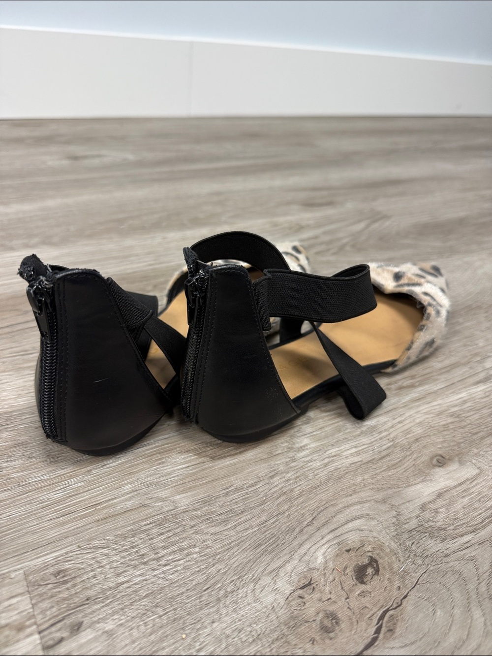 Rampage - Leopard-Print Pointed Ballet Flats with Black Cross-Strap Ankles - Picture 2 of 7